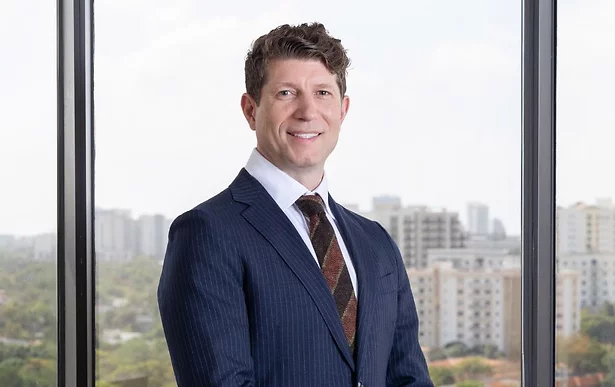 Gunster Attorney Simon Lassel